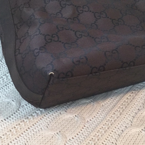 Gucci handbag in mint condition. - Picture 8 of 8